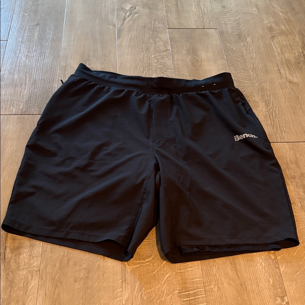 BENCH Men’s Size Large Shorts Built - In Liner Pockets & Drawstring